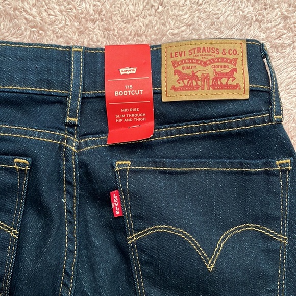 Levi’s Bootcut Dark Wash Denim Jeans - Picture 4 of 4